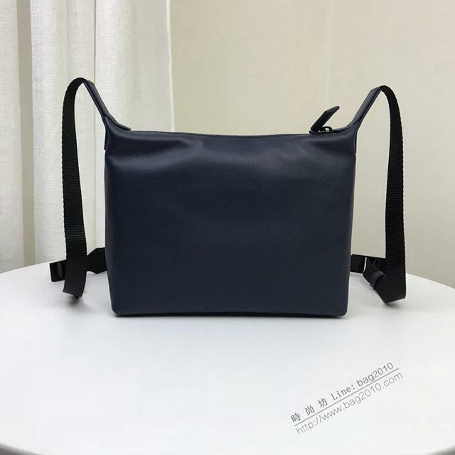 prada男包 普拉達專櫃2020爆款 2VH078 prada小牛皮單肩斜挎男包 深藍+綠  pyd2033